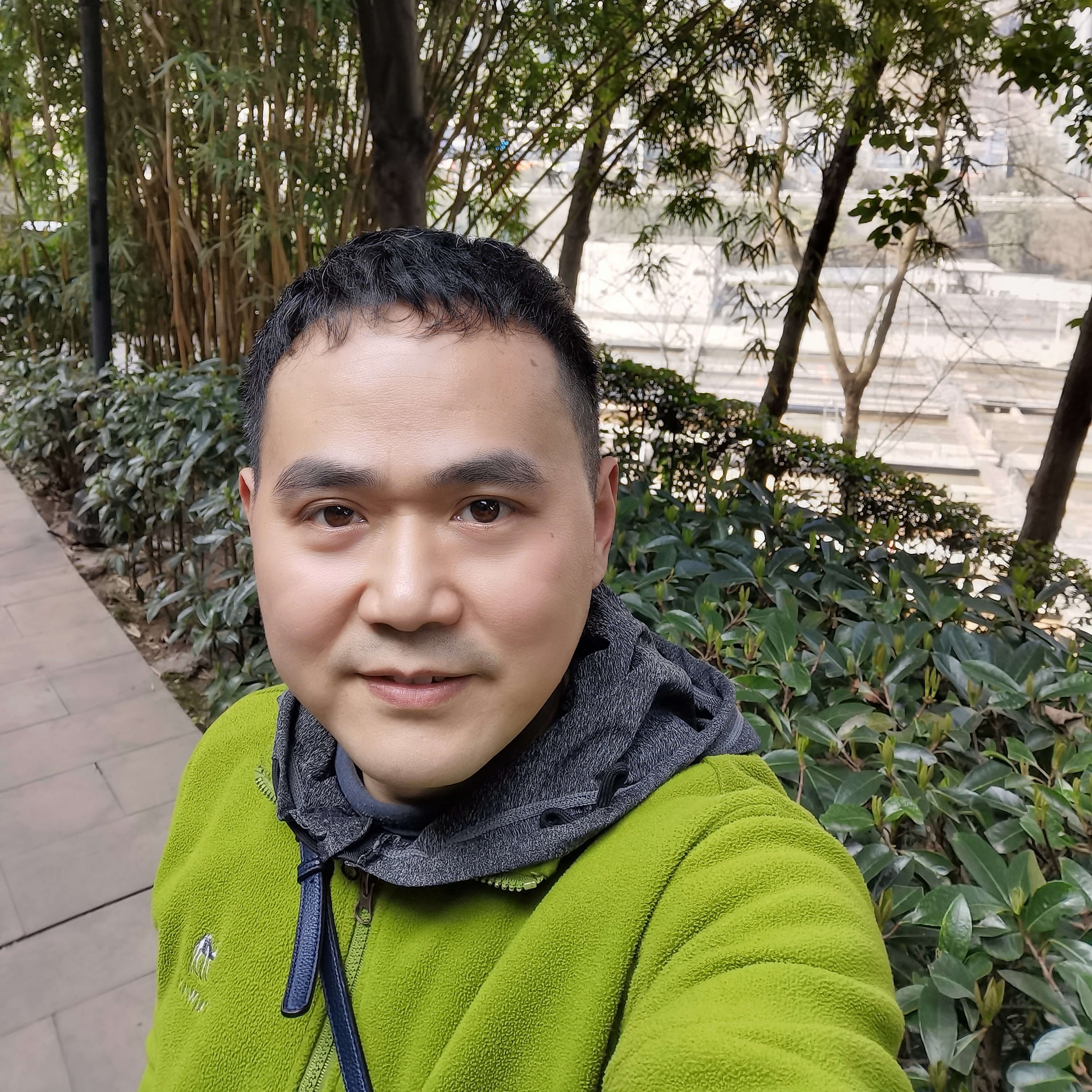 专一盼望良缘的照片