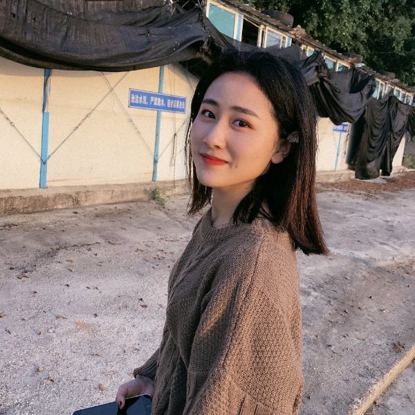 悦耳鞋子的照片