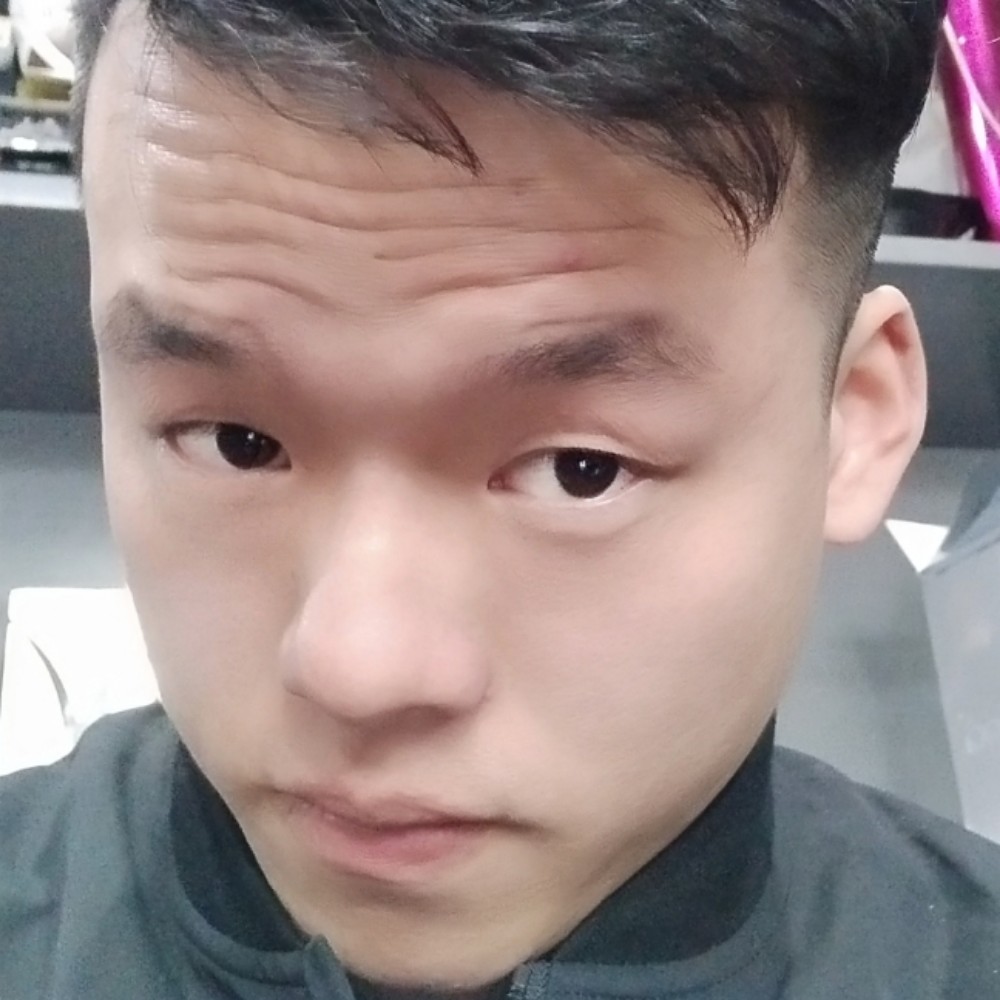 李云雷的照片