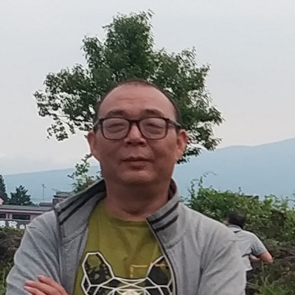 许江东的照片