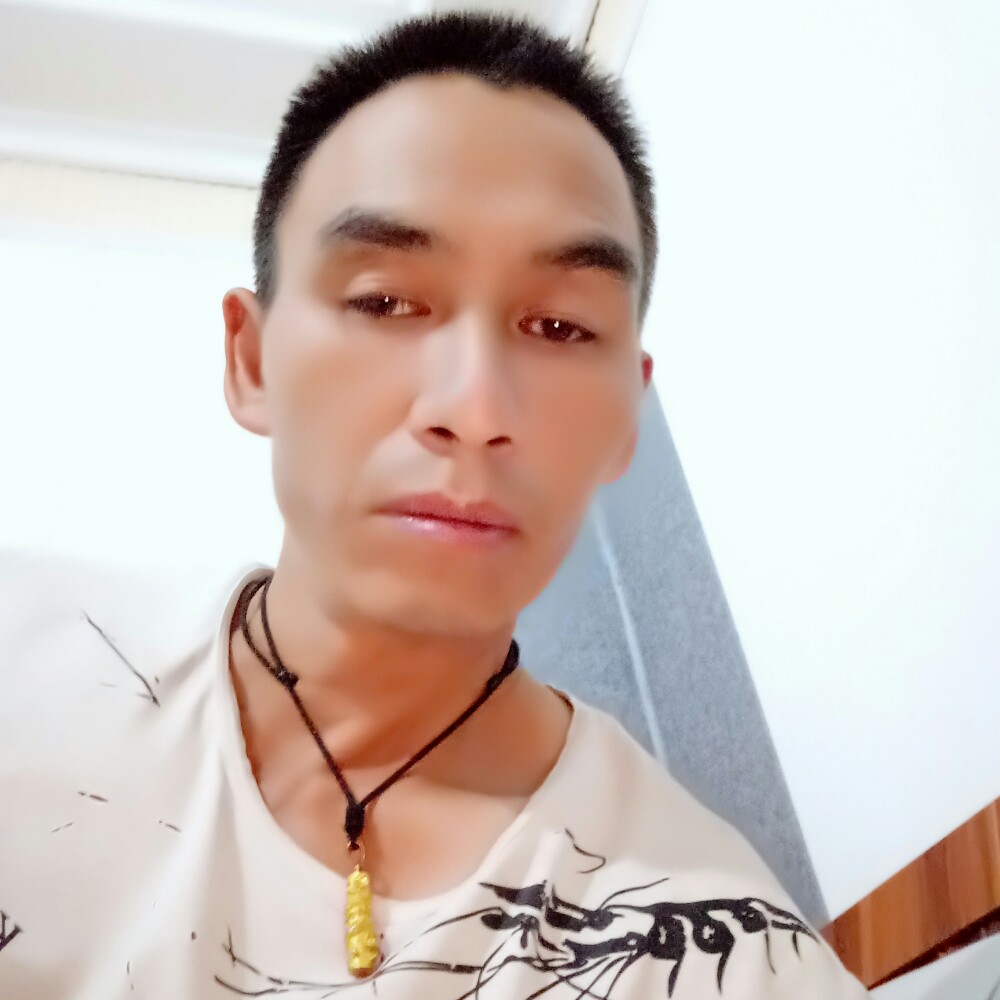 贤惠挽手余溫的照片