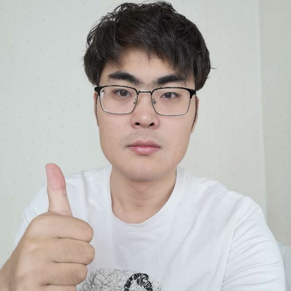 向阳的蛋的照片