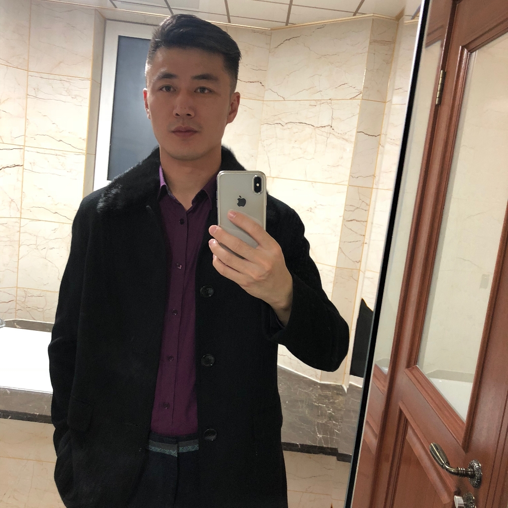 飞行男的照片