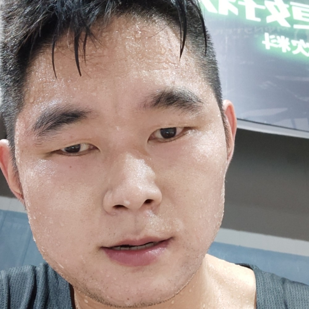 坚强的哥的照片