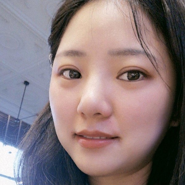 绿叶红的照片