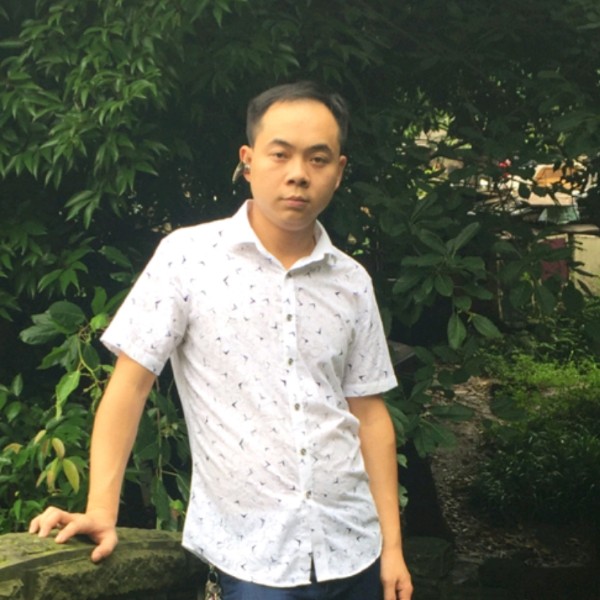 大力等待期待的照片