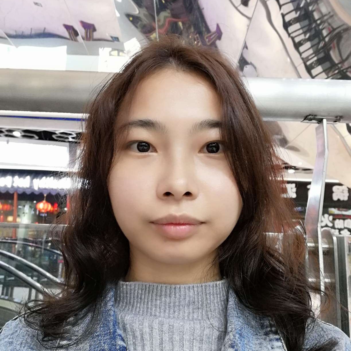 等待惊喜到来的照片