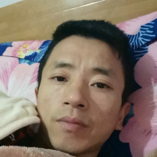 西门口飘雪的照片