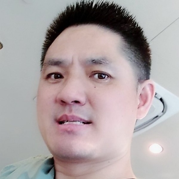 数据线跳跃的照片