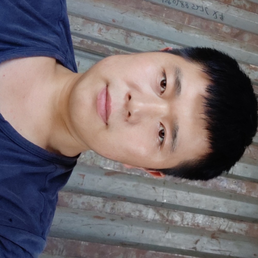 痴情深拥水蜜桃的照片