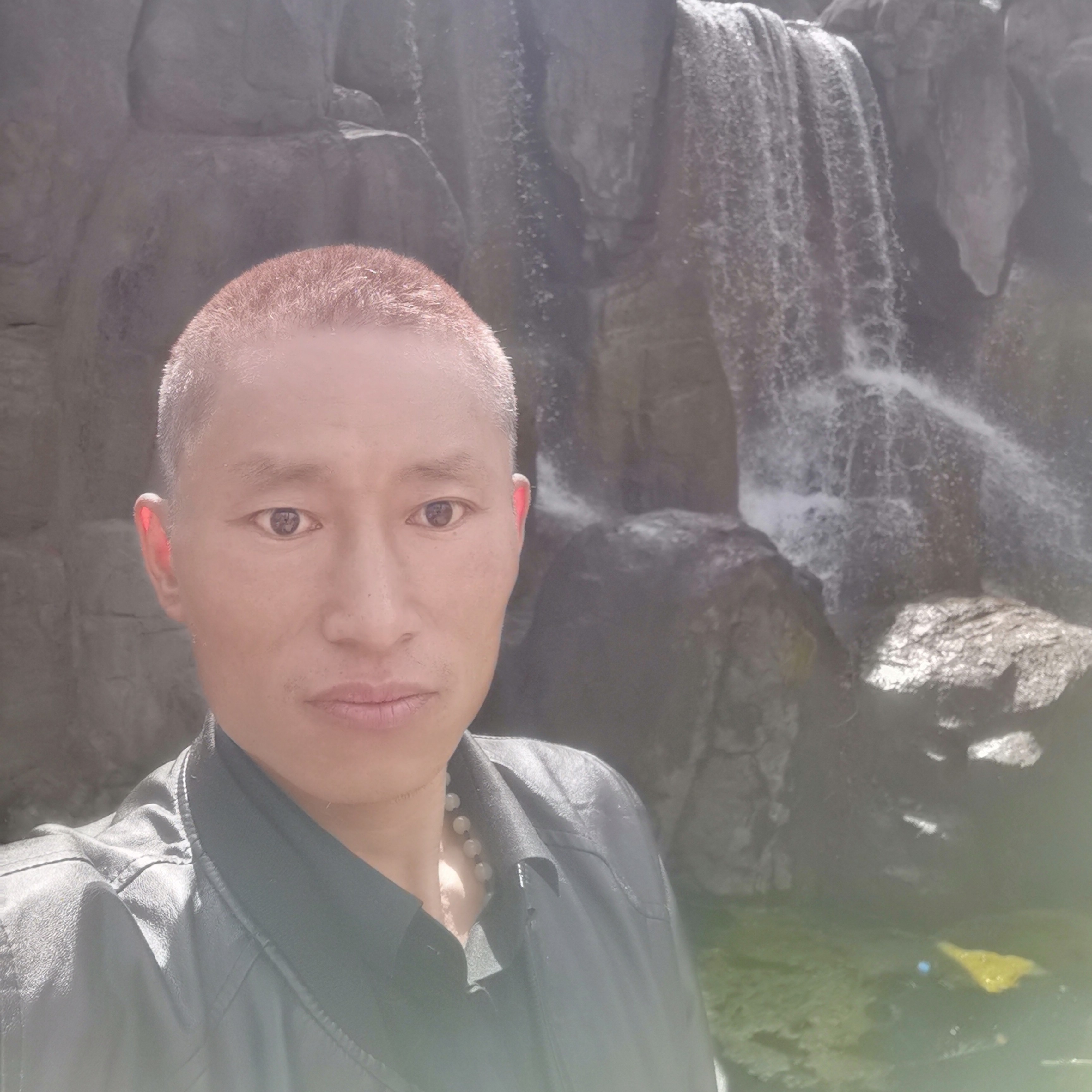 流岚等于香蕉的照片