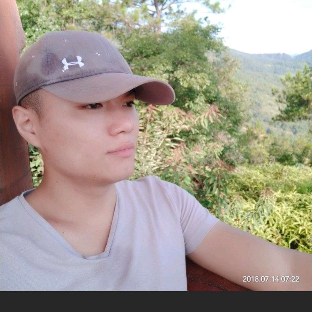 执着回首耳机的照片