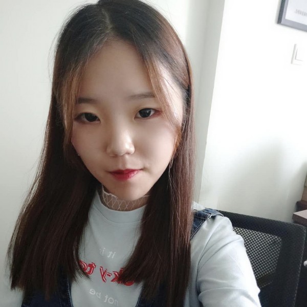 嘤的照片