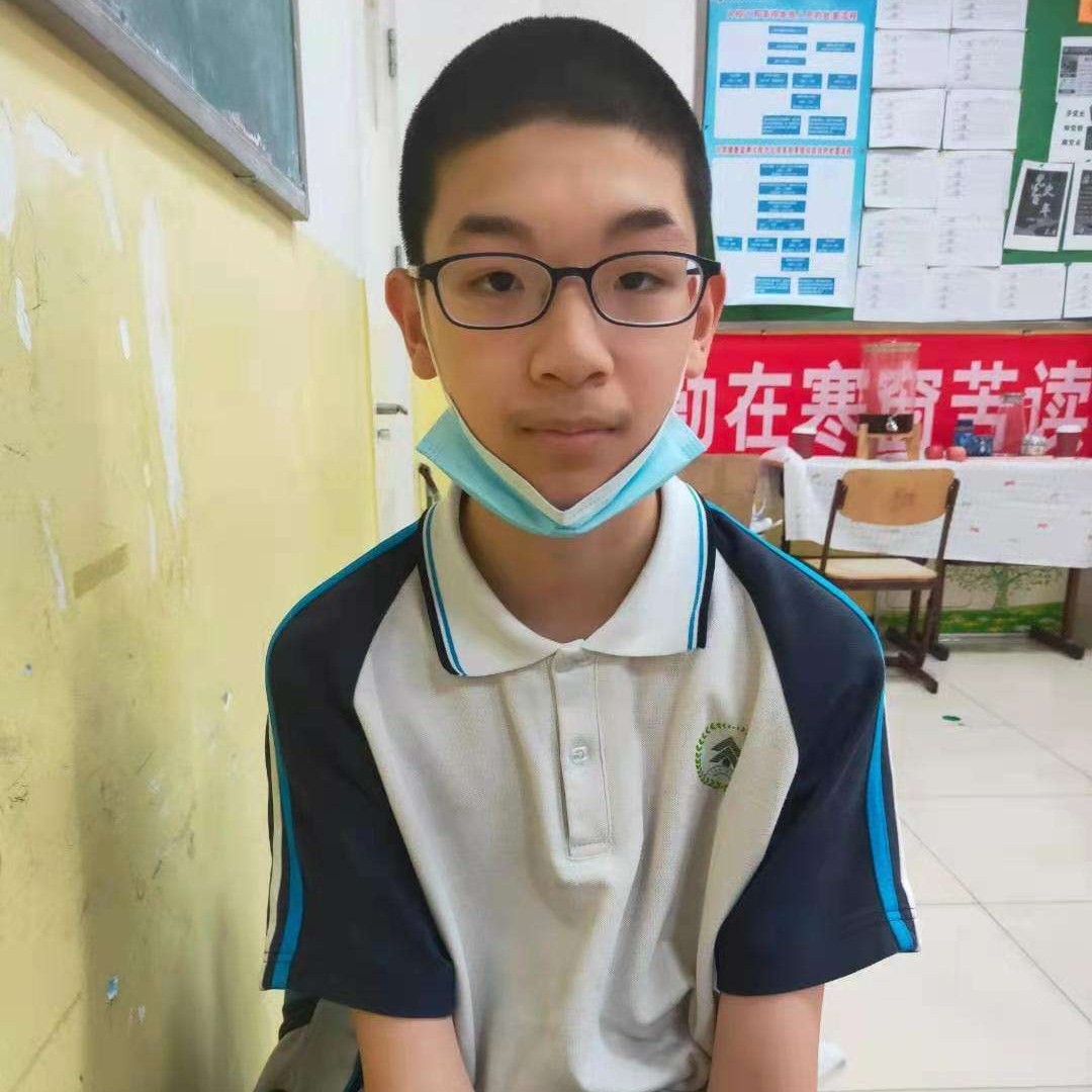 忘忧拾忆认真的照片