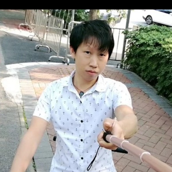 淡然苦恋龙猫的照片