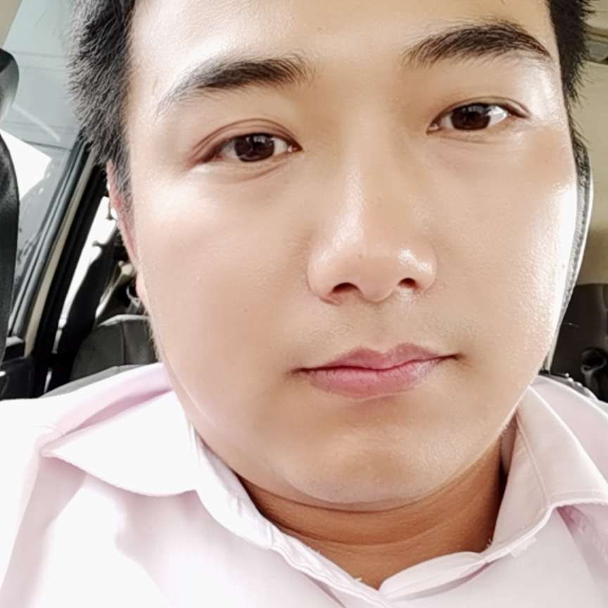 小馒头漫步碧蓝的照片