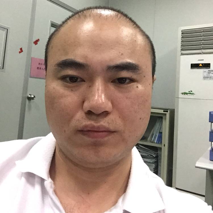 开朗的酷哥的照片