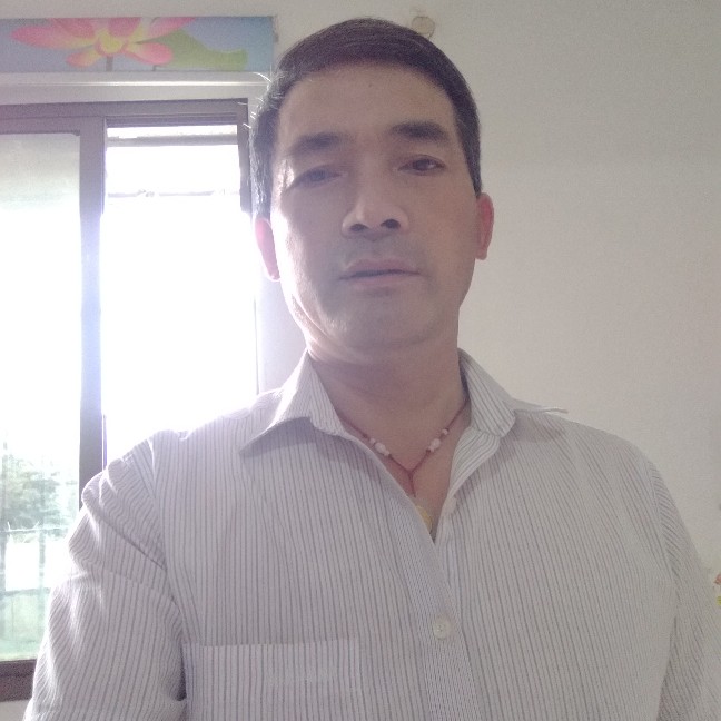 晨曦蹙眉神勇的照片
