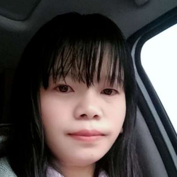 俊秀枫叶的照片