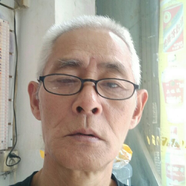 鹤发童颜的照片