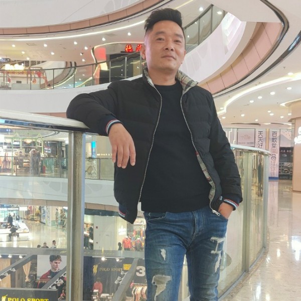 粗犷钢笔的照片