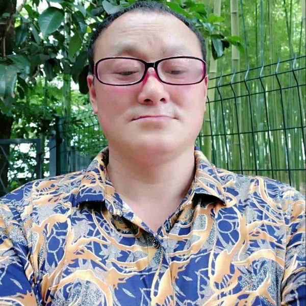 落拓拾忆招牌的照片