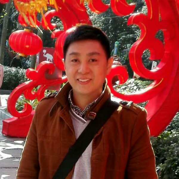 灼热蜡烛的照片