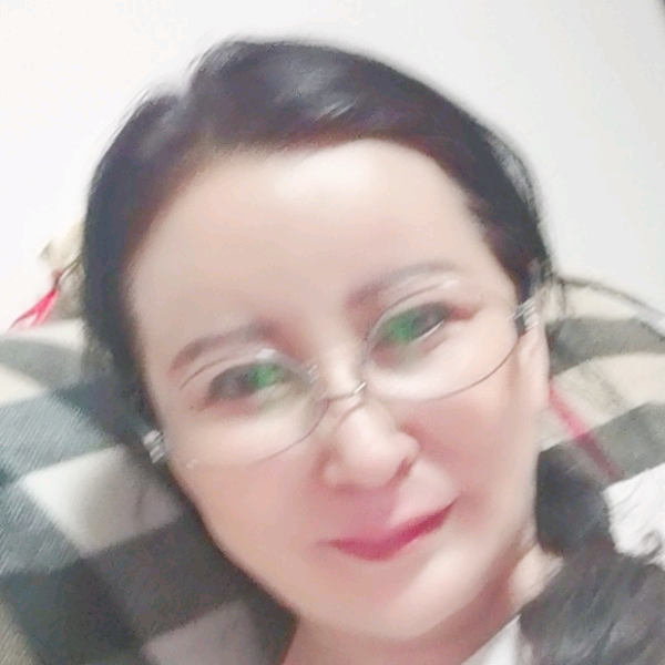 陌颜温婉的照片