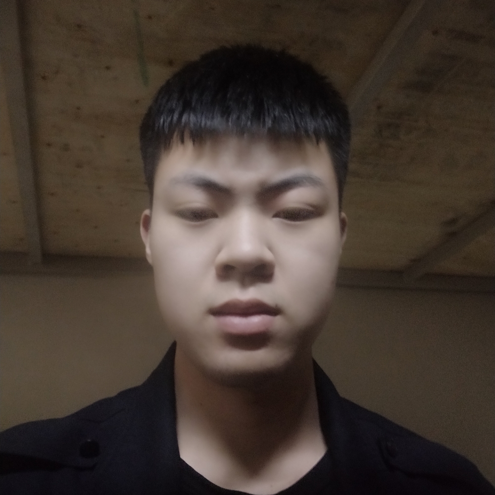 坚强浅吻乌冬面的照片