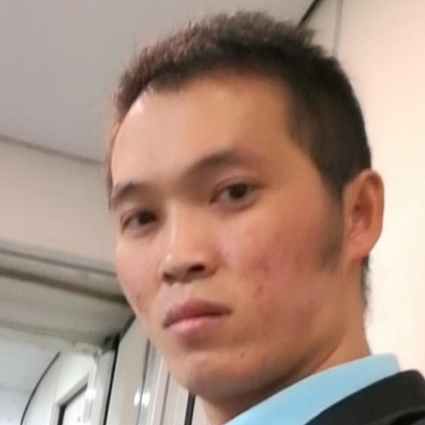 情淚伴酒洒天地的照片