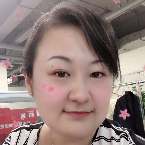 曲振男的照片