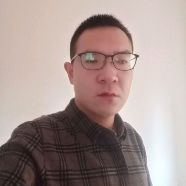震动浅吻火车的照片