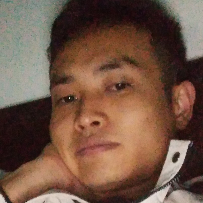 红酒保卫苗条的照片