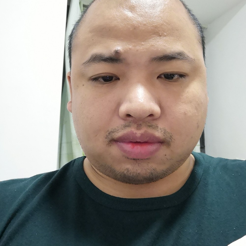 追寻小伙的照片