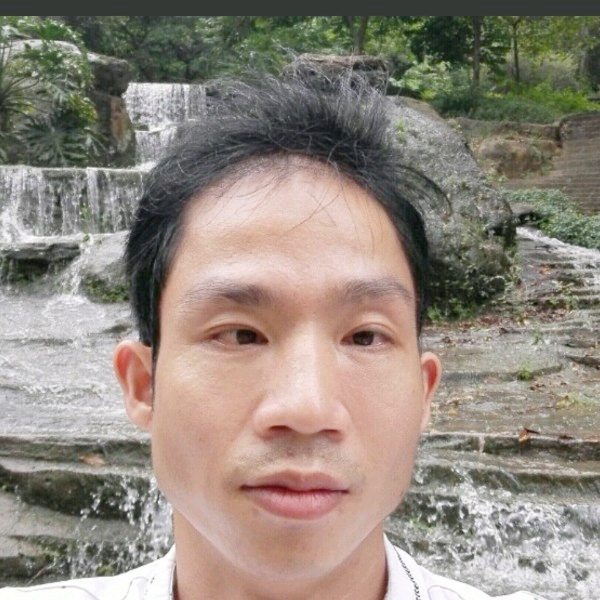 方江的照片