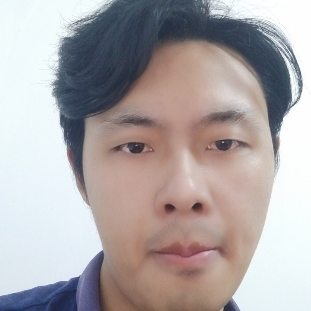 穿越人海拥抱你的照片