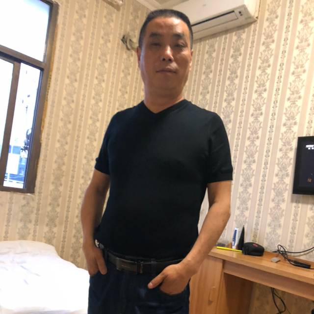 受伤的狼：吴的照片