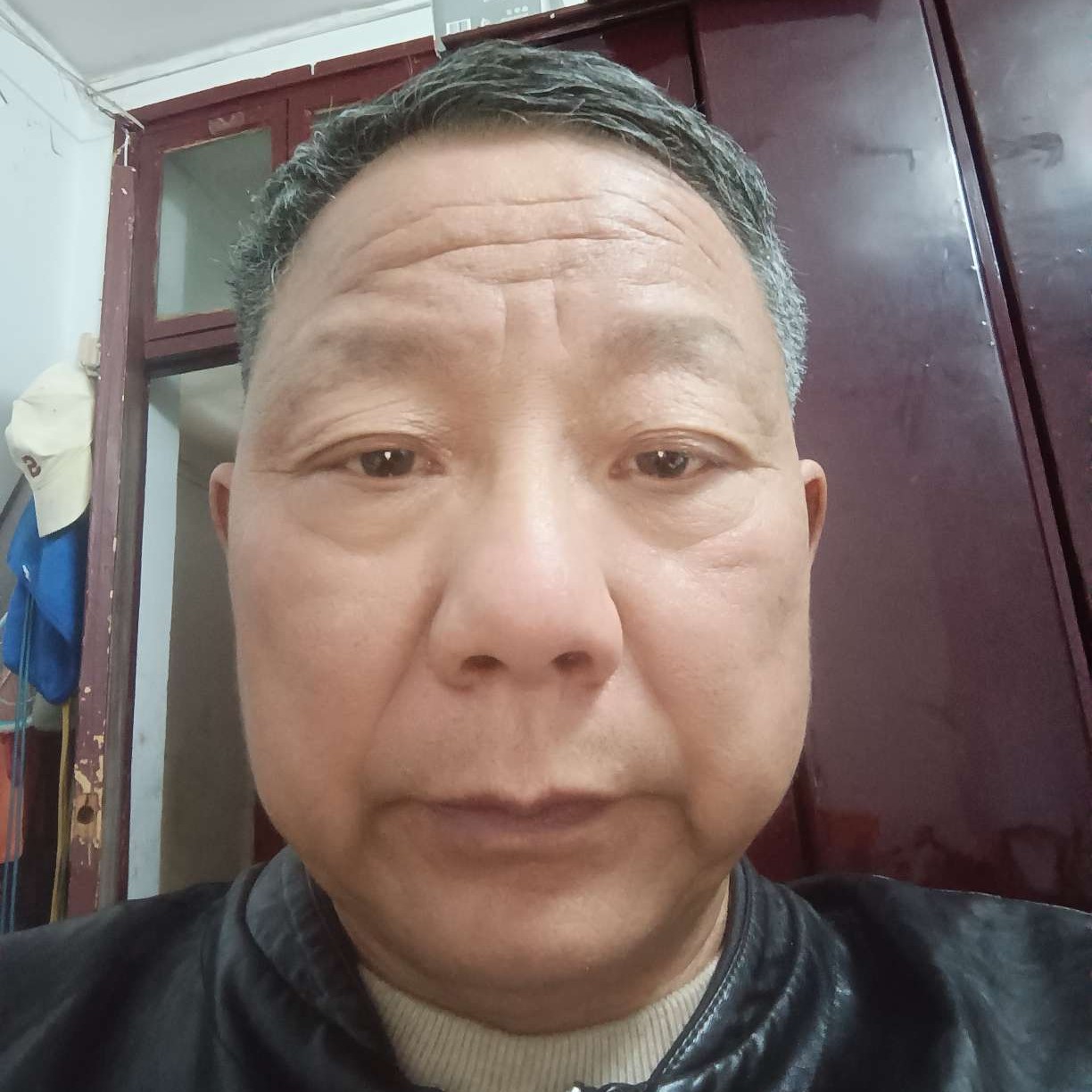 早晨拾忆繁荣的照片