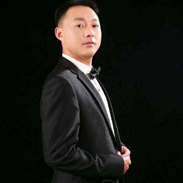 欧应建的照片
