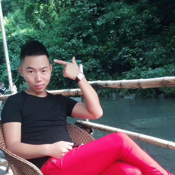 刘奇，的照片