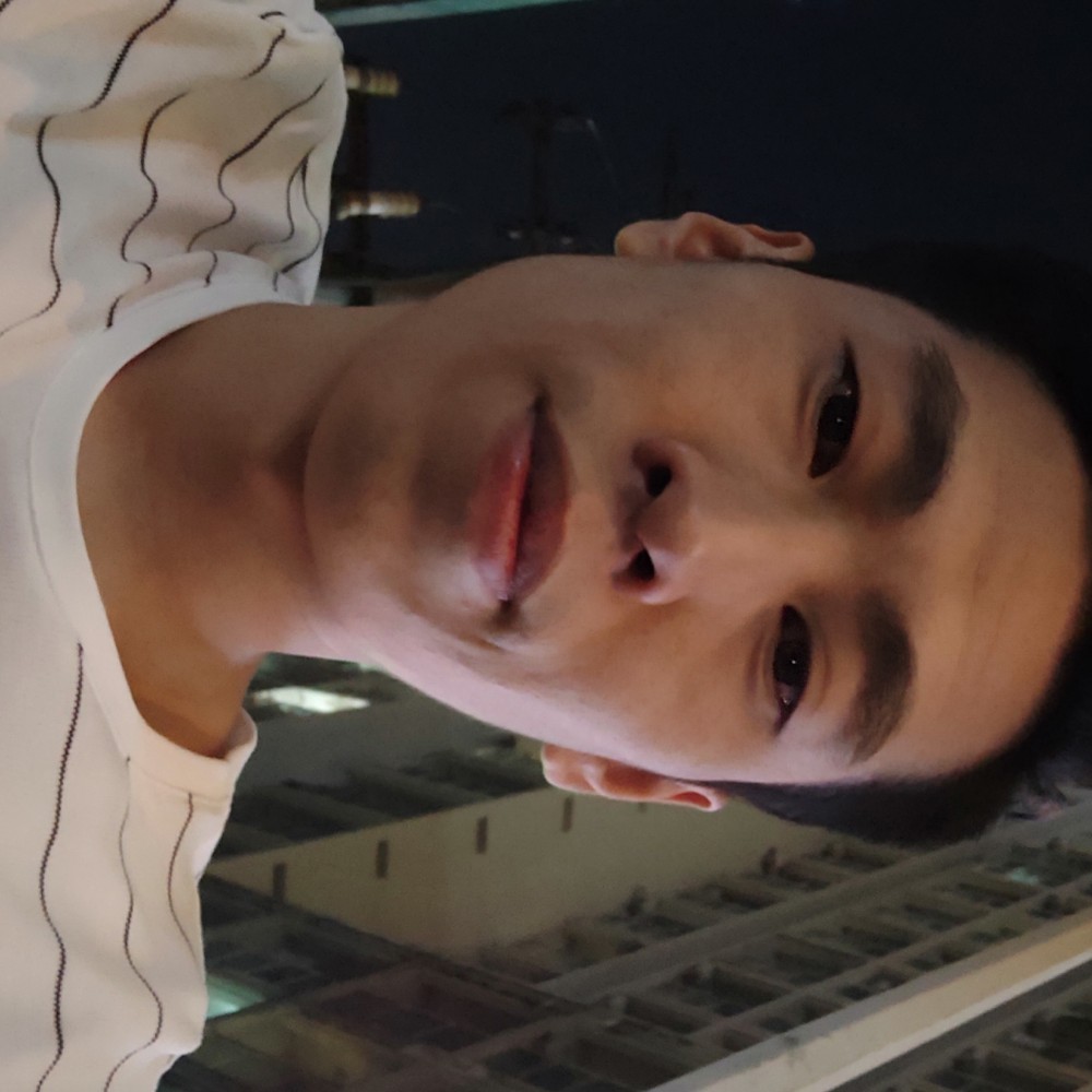 英俊秋颜的照片