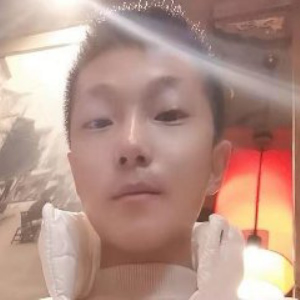 凉城凝眸犹豫的照片