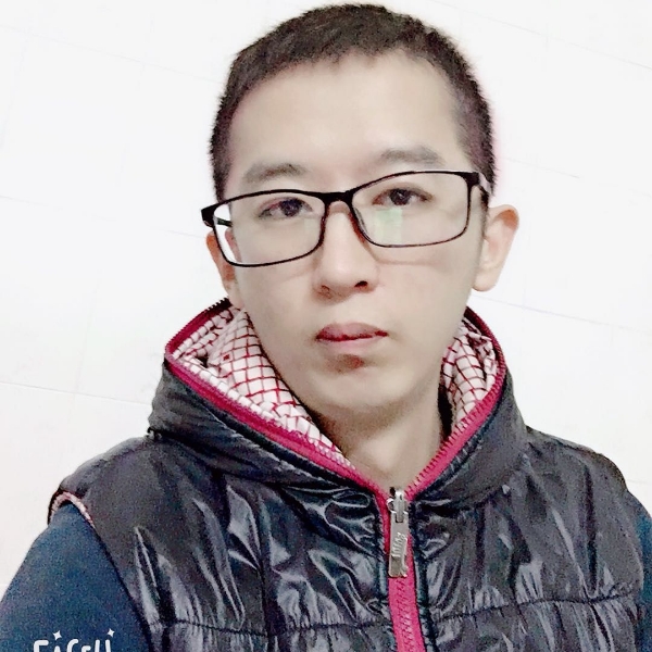 雒怡的照片