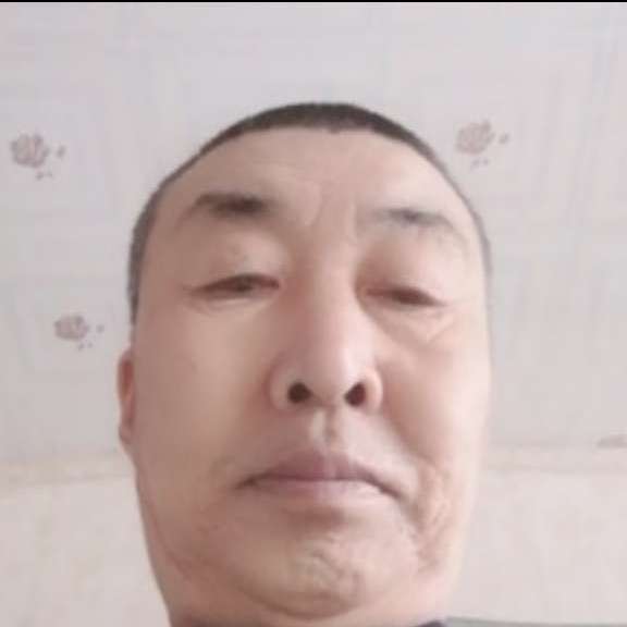 帽子吃醋现实的照片