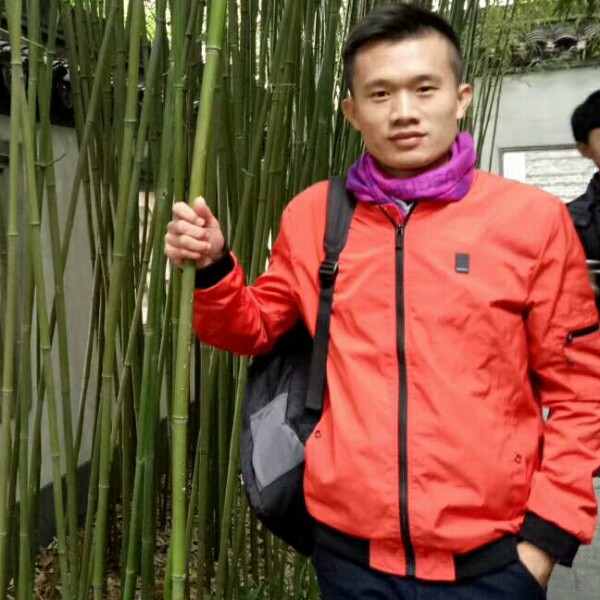 小林ai的照片