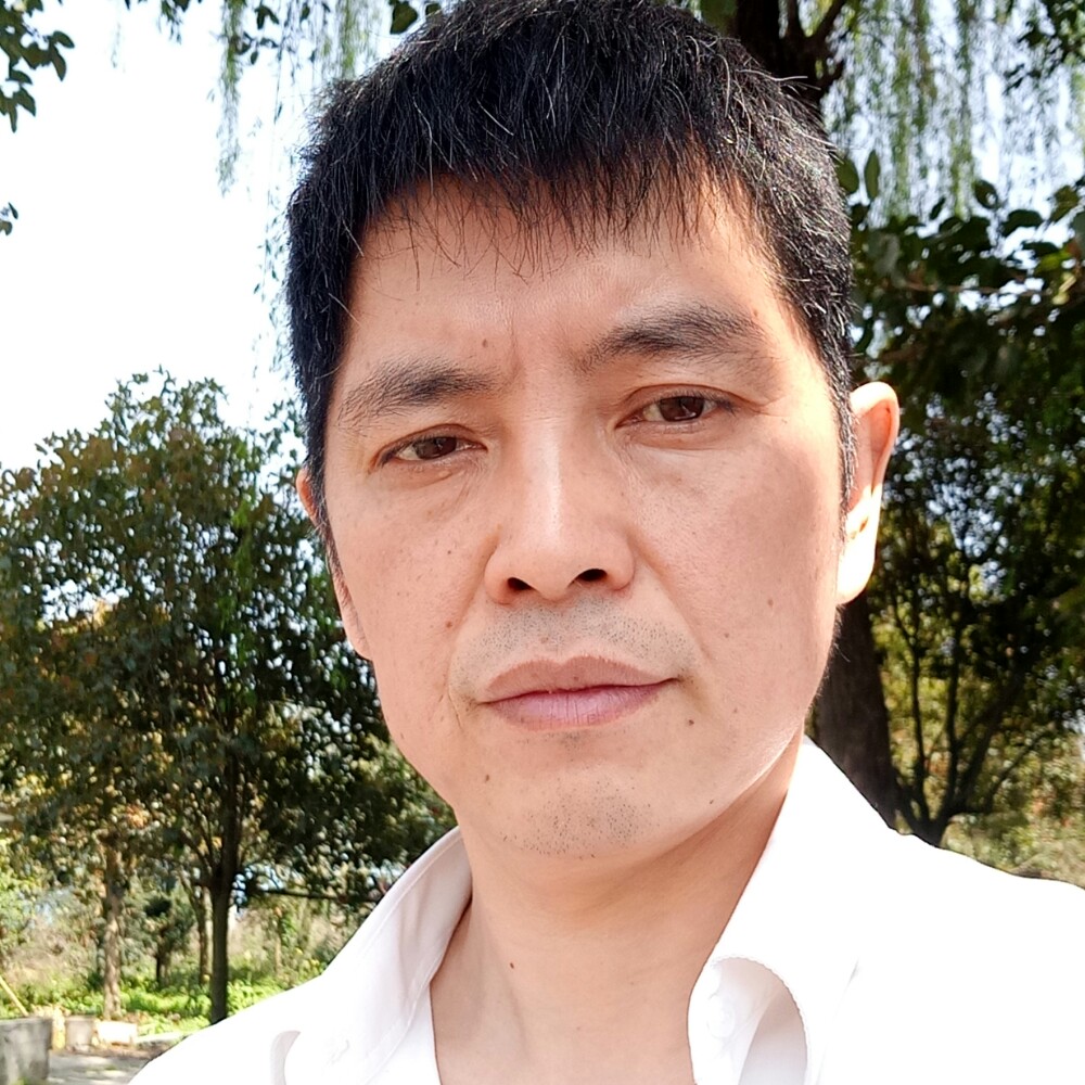项链温婉的照片