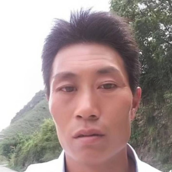 伶俐闻磬音的照片