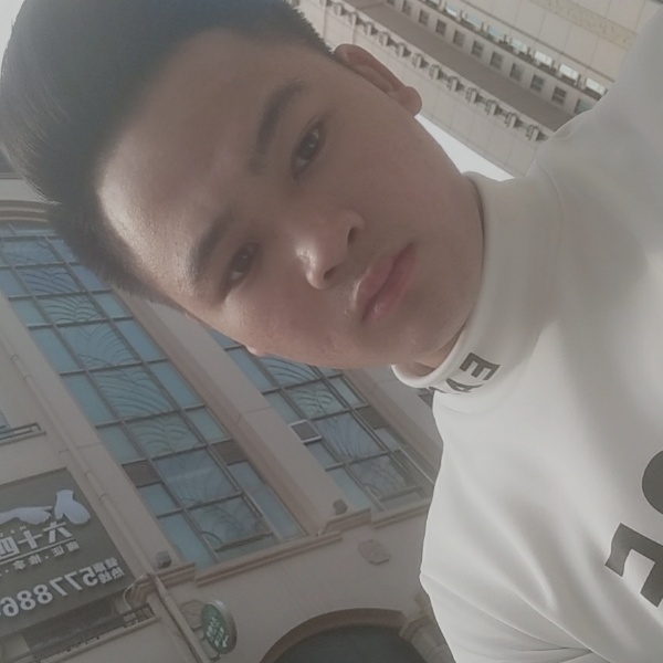 现在就想找个美女的照片