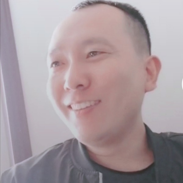 高山踢忧伤的照片
