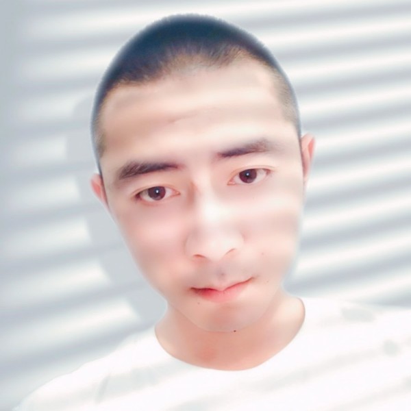 红牛怕黑的照片